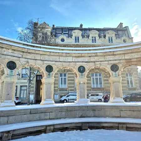 Hypercentre 301 +wifi+independant+ Cuisine Toilette Salle De Bain Privative Valenciennes